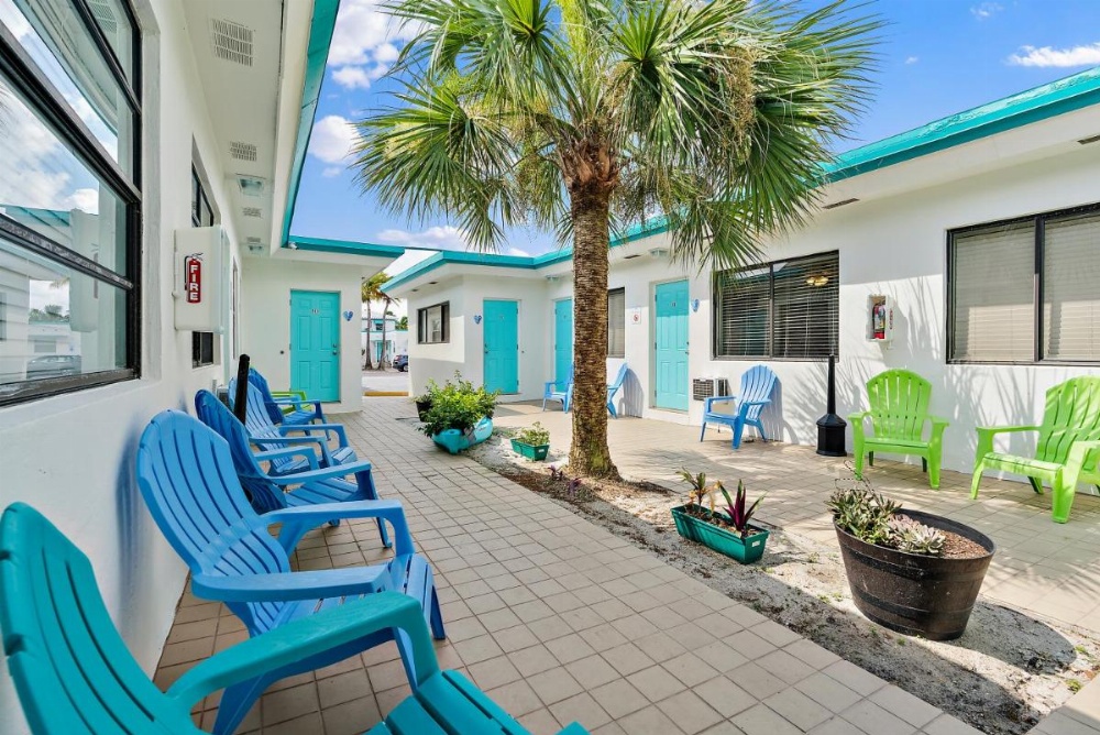 Hollywood Beachside Boutique Suites Image 10