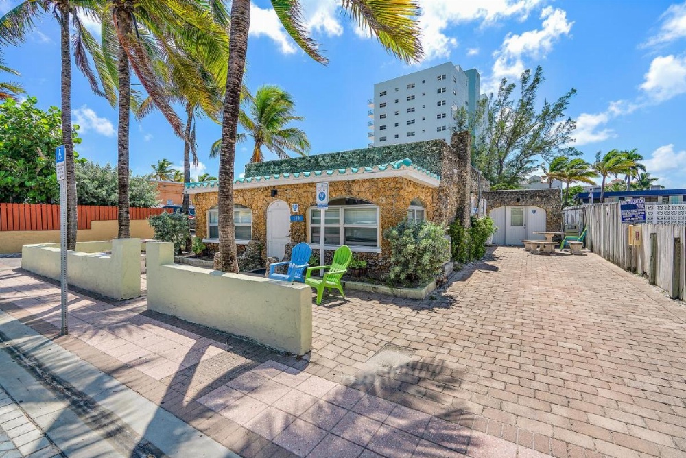 Hollywood Beachside Boutique Suites Image 27