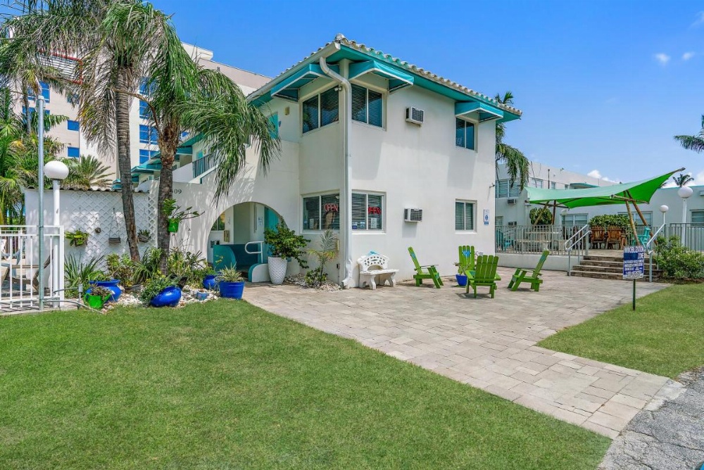 Hollywood Beachside Boutique Suites Image 28