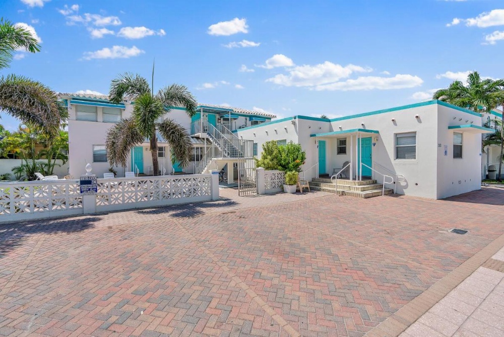 Hollywood Beachside Boutique Suites Image 31