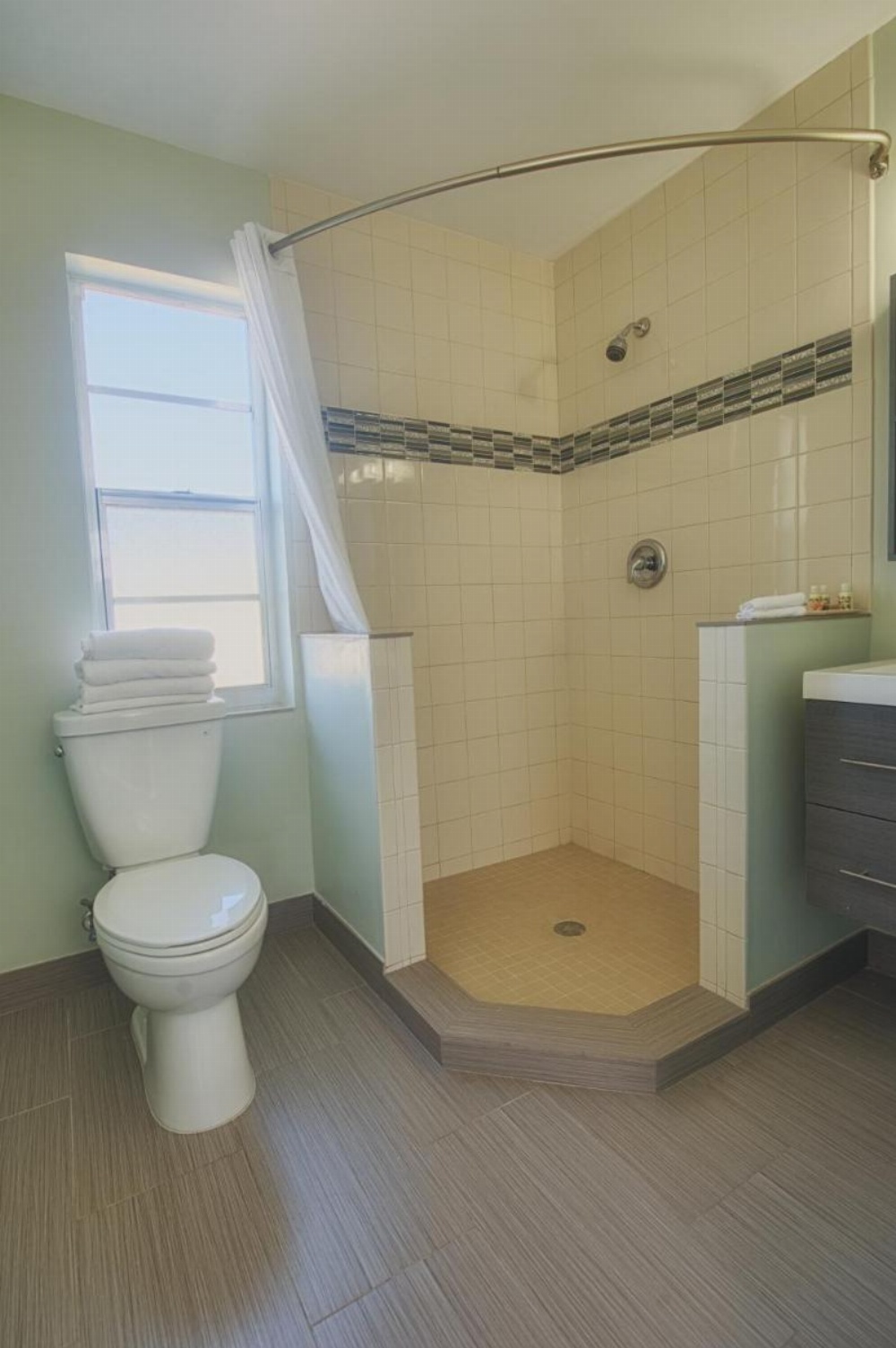 Hollywood Beachside Boutique Suites Image 7